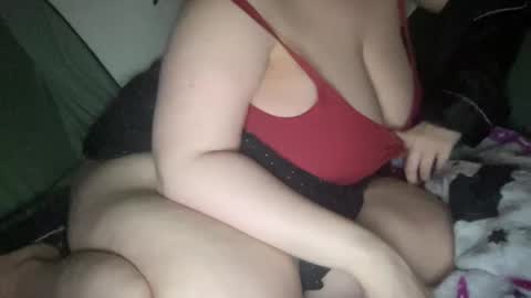 Snapshot of hoestoes915 chatting on February 18, 10:16 am Stacey online show from February 18, 10:16 am