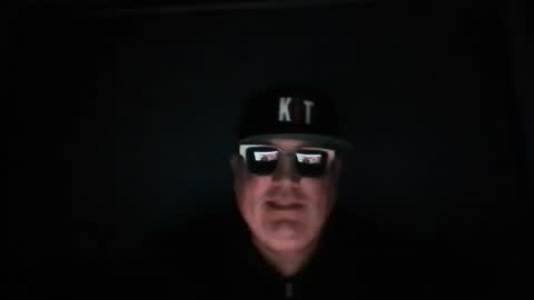 Snapshot of holden_minutz chatting on May 13, 8:23 am holden_minutz online show from May 13, 8:23 am