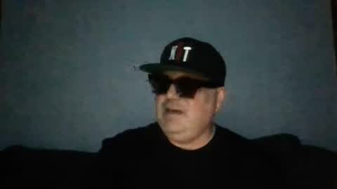 Snapshot of holden_minutz chatting on May 27, 5:59 am holden_minutz online show from May 27, 5:59 am