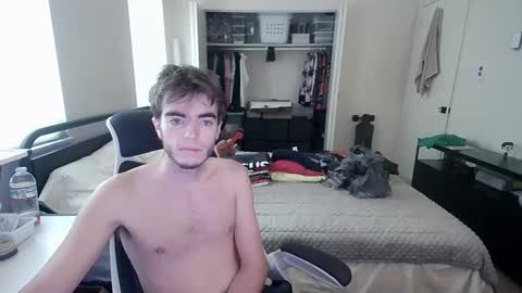 Snapshot of holdmybock chatting on November 2, 5:37 pm holdmybock online show from November 2, 5:37 pm