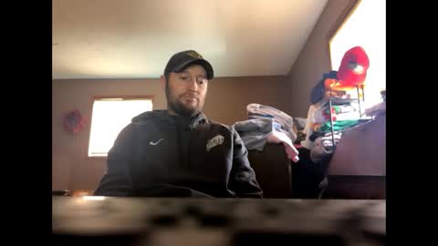 holefilla33 online show from April 18, 5:06 pm