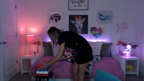 Holi Hurricane online show from September 14, 4:11 am