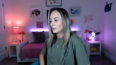 Holi Hurricane online show from October 8, 2:42 am