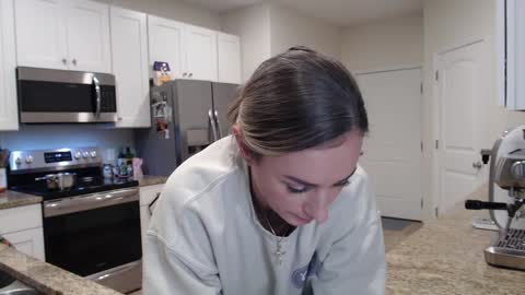 Holi Hurricane online show from November 7, 4:12 am