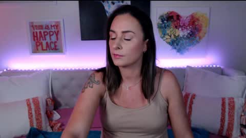 Holi Hurricane online show from May 7, 3:23 am