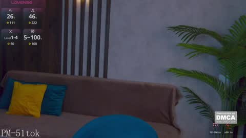 Snapshot of holl1would chatting on December 8, 8:58 pm My social media links subscribe to support me online show from December 8, 8:58 pm