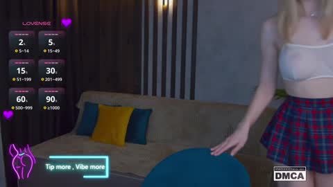 Snapshot of holl1would chatting on February 1, 7:55 pm My social media links subscribe to support me online show from February 1, 7:55 pm