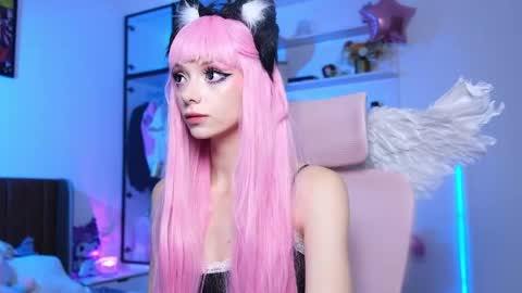 Holli online show from May 31, 12:56 pm