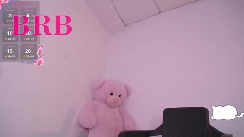 holly_16 online show from February 14, 7:23 pm