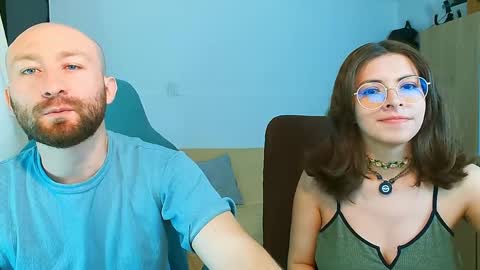Holly and Honey online show from May 31, 10:33 pm