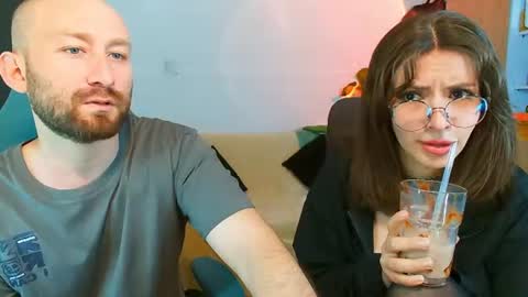 Holly and Honey online show from June 11, 11:03 pm