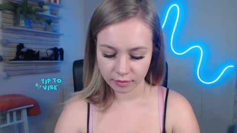 Holly online show from December 23, 12:52 pm