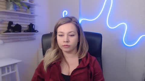 Holly online show from January 20, 7:36 am