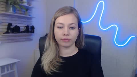 Holly online show from January 21, 9:35 am