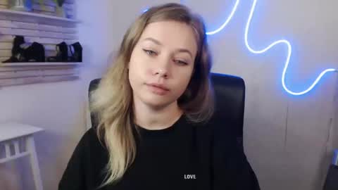 Holly online show from January 30, 5:41 am