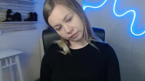 Holly online show from February 10, 4:52 am