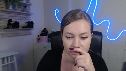 Holly online show from February 27, 6:40 am