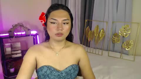 Snapshot of holly_maria69 chatting on February 1, 8:02 am holly_maria69 online show from February 1, 8:02 am