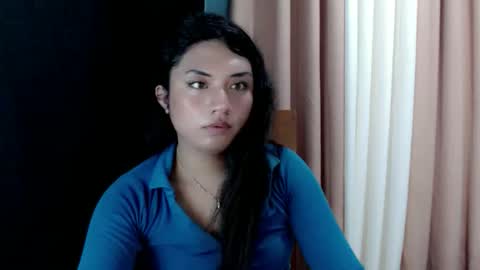 Snapshot of holly_maria69 chatting on February 24, 5:11 pm holly_maria69 online show from February 24, 5:11 pm