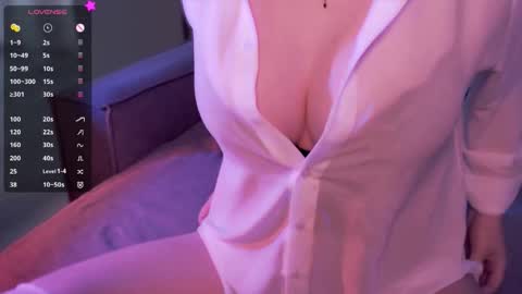 Molly online show from December 19, 4:30 am