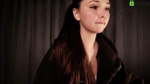 Snapshot of hollyextra chatting on November 4, 2:10 am hollyextra online show from November 4, 2:10 am