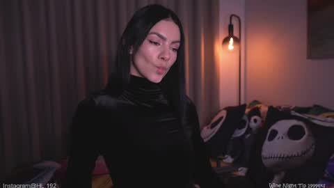 Snapshot of hollylinder_ chatting on June 6, 1:43 am Holly Linder online show from June 6, 1:43 am