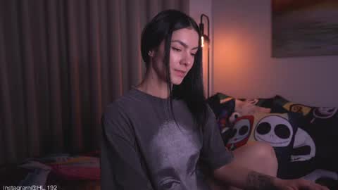 Snapshot of hollylinder_ chatting on June 11, 2:53 am Holly Linder online show from June 11, 2:53 am