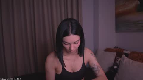 Snapshot of hollylinder_ chatting on August 5, 2:25 am Holly Linder online show from August 5, 2:25 am