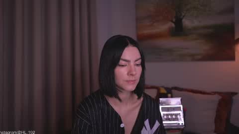Snapshot of hollylinder_ chatting on August 6, 1:40 am Holly Linder online show from August 6, 1:40 am