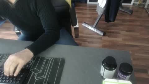 Snapshot of hollymollysucker chatting on January 23, 11:58 am hollymollysucker online show from January 23, 11:58 am