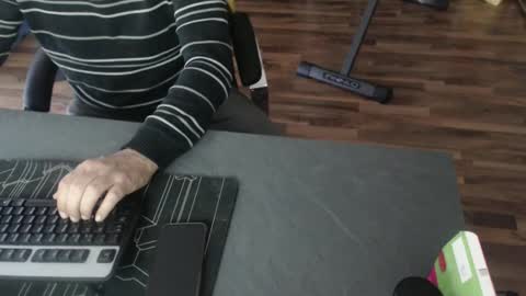 Snapshot of hollymollysucker chatting on February 12, 1:59 pm hollymollysucker online show from February 12, 1:59 pm