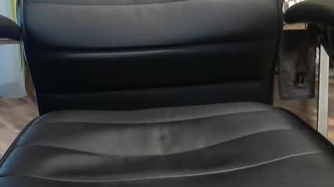 Snapshot of hollymollysucker chatting on December 1, 2:33 pm hollymollysucker online show from December 1, 2:33 pm