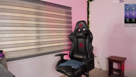 Molly online show from March 6, 7:21 pm