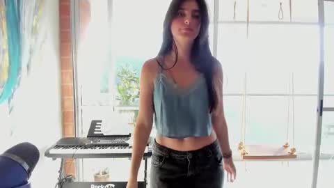 hollyshit_ online show from January 19, 9:55 pm