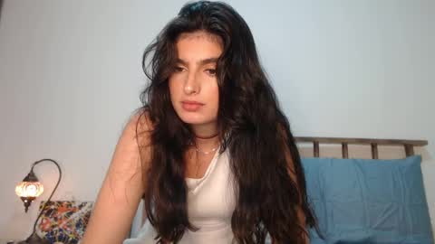 hollyshit_ online show from February 22, 1:00 am