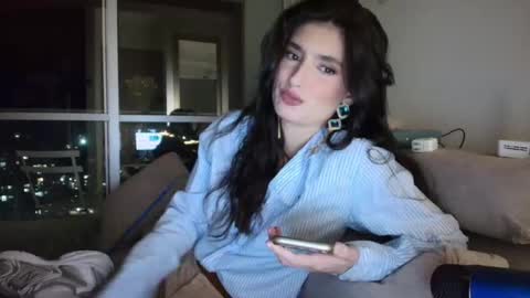 hollyshit_ online show from September 21, 12:12 am