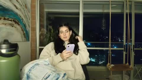 hollyshit_ online show from April 27, 11:47 pm