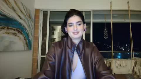 Snapshot of hollyshit_ chatting on June 14, 1:25 am hollyshit_ online show from June 14, 1:25 am