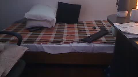 Holofernes45gil online show from October 1, 5:57 am