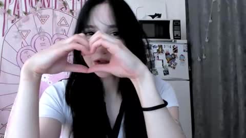 Ho Lee Sheet online show from March 21, 6:00 pm