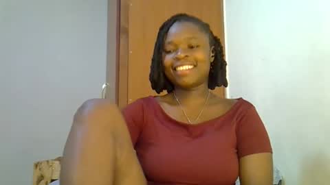 holy_ebony online show from April 27, 8:12 am