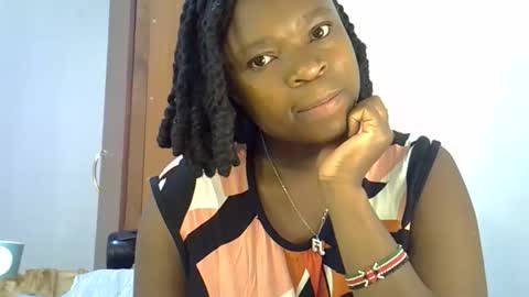holy_ebony online show from April 29, 5:22 am