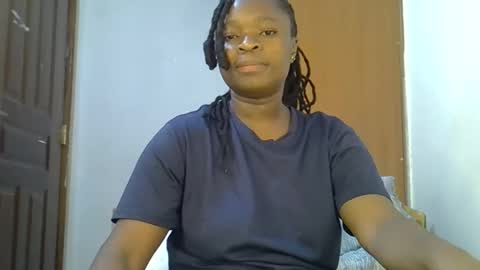 Snapshot of holy_ebony chatting on May 15, 10:06 pm holy_ebony online show from May 15, 10:06 pm
