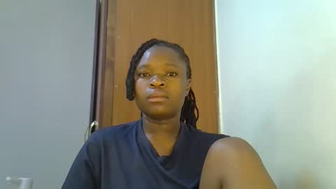 Snapshot of holy_ebony chatting on May 18, 2:07 am holy_ebony online show from May 18, 2:07 am