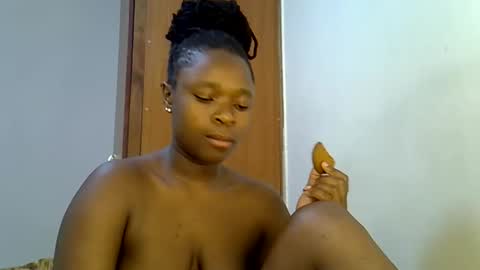 Snapshot of holy_ebony chatting on May 24, 5:40 pm holy_ebony online show from May 24, 5:40 pm