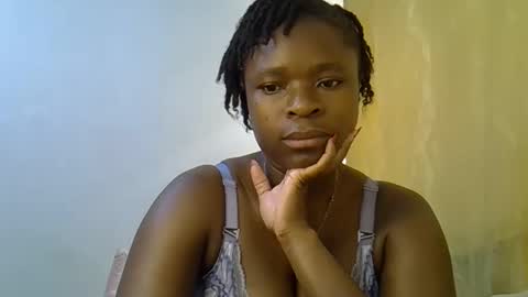 Snapshot of holy_ebony chatting on June 5, 9:37 am holy_ebony online show from June 5, 9:37 am