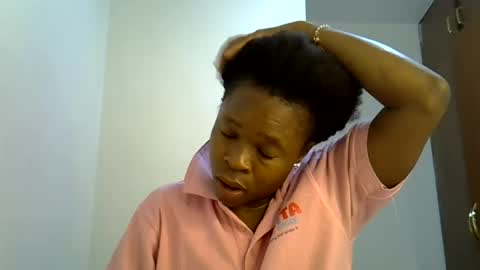Snapshot of holy_ebony chatting on June 22, 6:10 am holy_ebony online show from June 22, 6:10 am