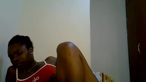 Snapshot of holy_ebony chatting on June 25, 12:42 pm holy_ebony online show from June 25, 12:42 pm