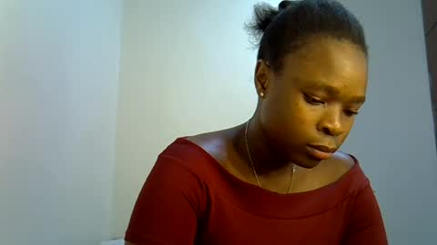 Snapshot of holy_ebony chatting on July 1, 3:23 pm holy_ebony online show from July 1, 3:23 pm