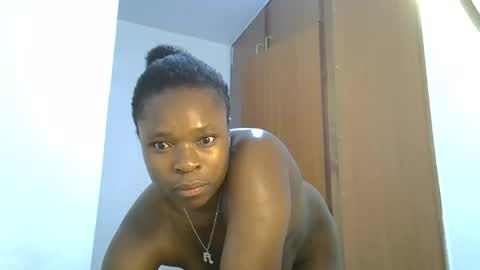 Snapshot of holy_ebony chatting on July 3, 11:27 am holy_ebony online show from July 3, 11:27 am